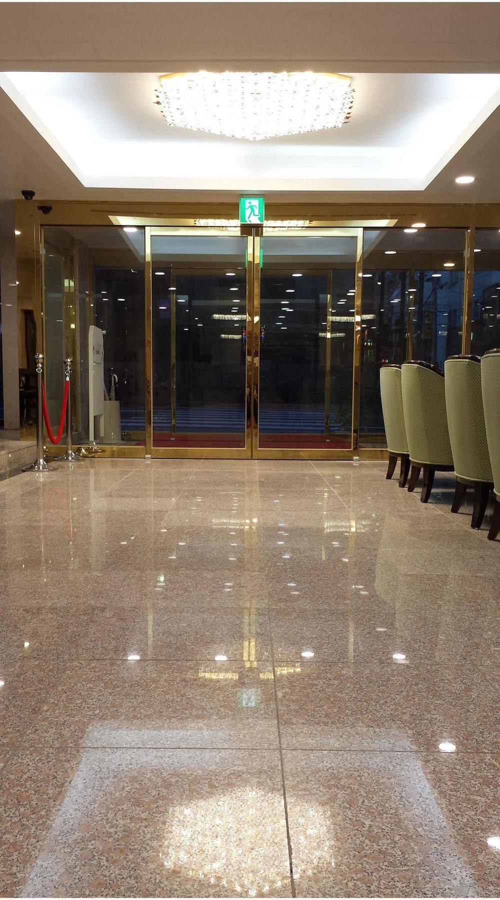 Hotel Osaka Keiko Екстериор снимка