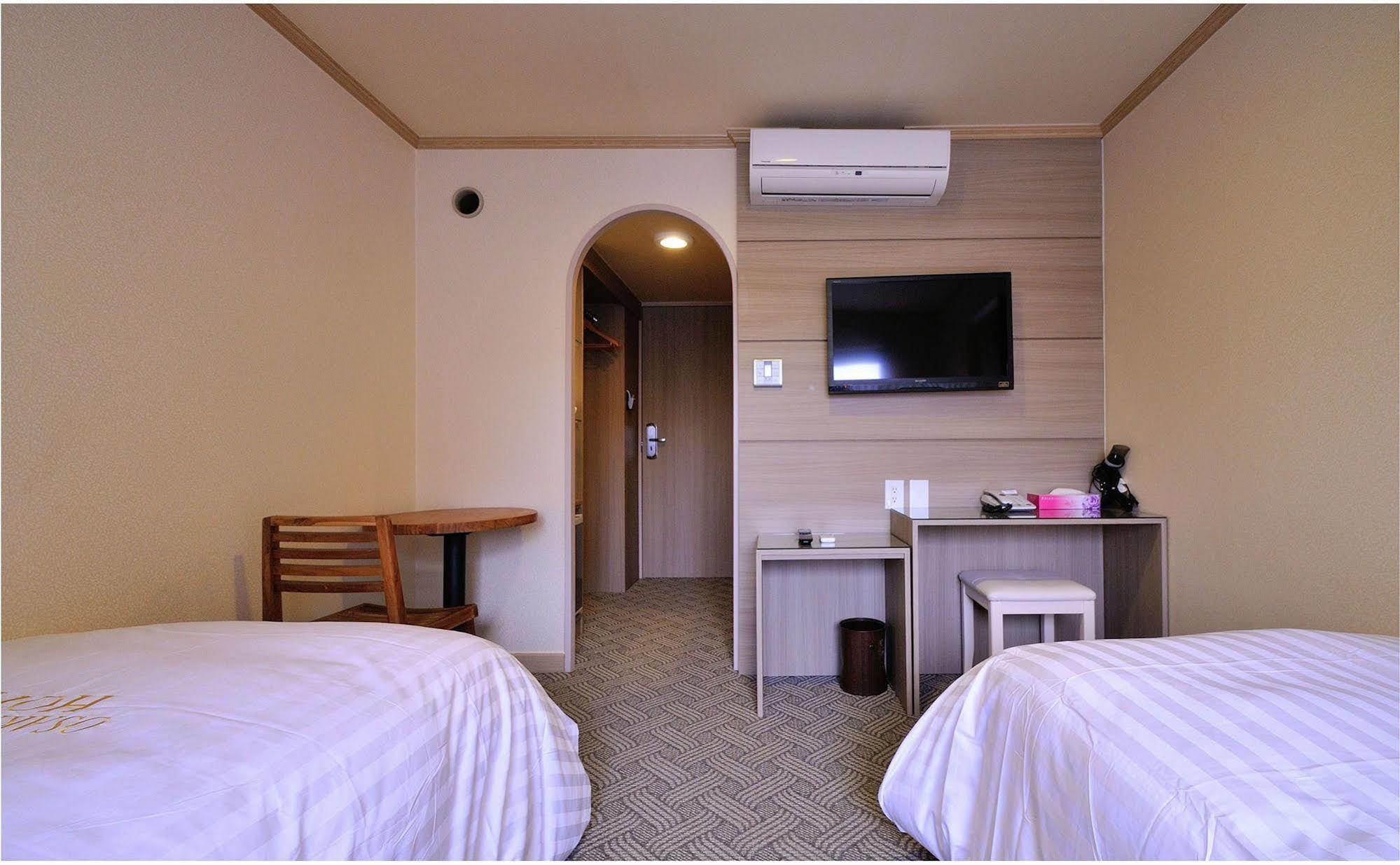 Hotel Osaka Keiko Екстериор снимка